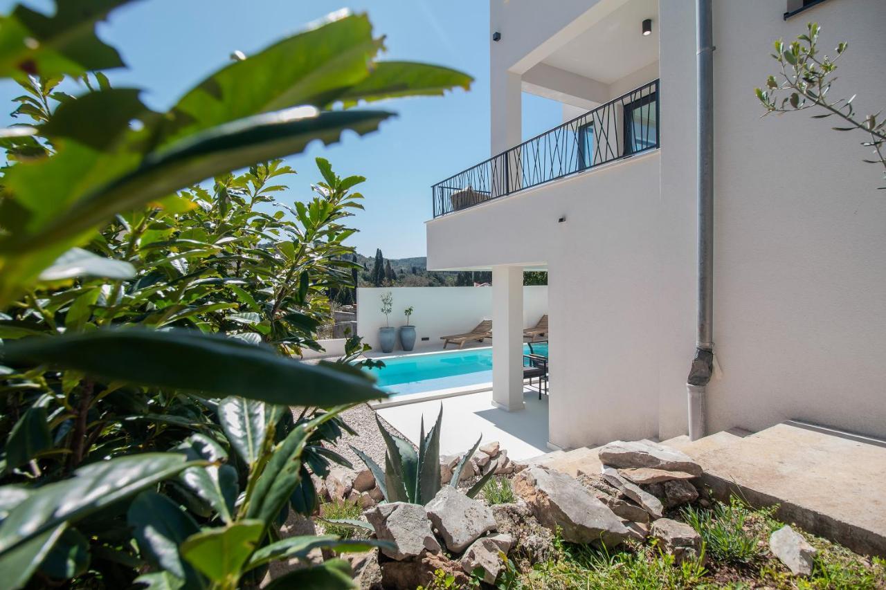 Villa Sea Silhouette Zman Exterior photo
